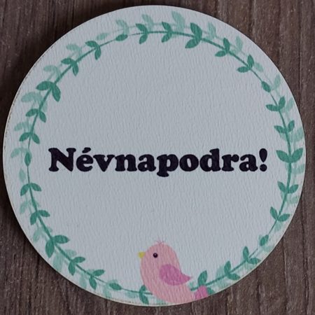 Névnapodra kismadaras